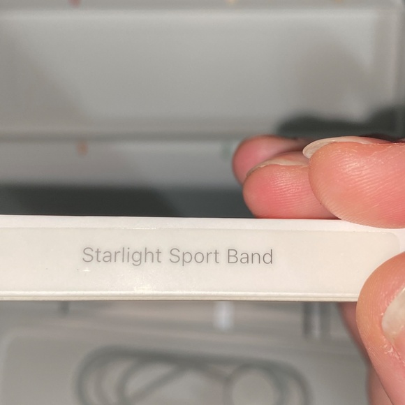 LIKE NEW Apple Watch Series 8 GPS 41mm Starlight Aluminum Case S/M - Picture 8 of 10